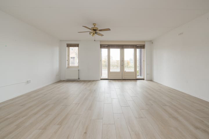 B.G.J. Berntzenstraat 19