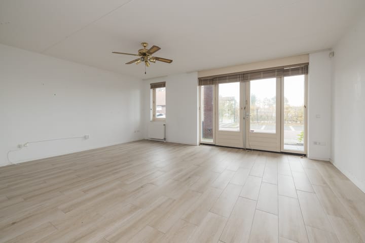 Photo 4 of B.G.J. Berntzenstraat 19