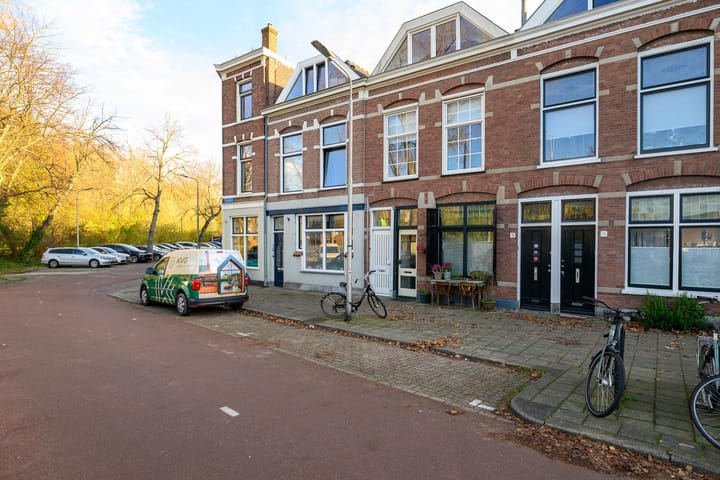 Foto 2 van Oostplein 2