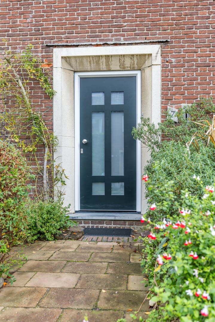 Photo 2 of Schipholstraat 7