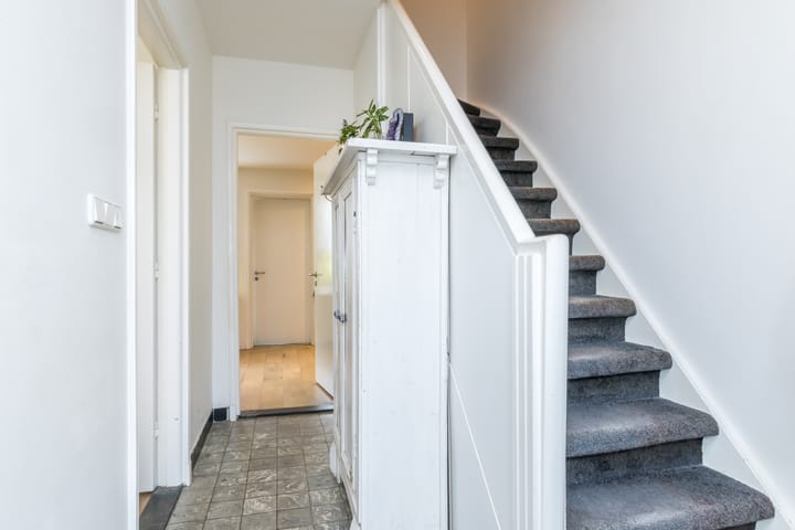 Photo 3 of Schipholstraat 7