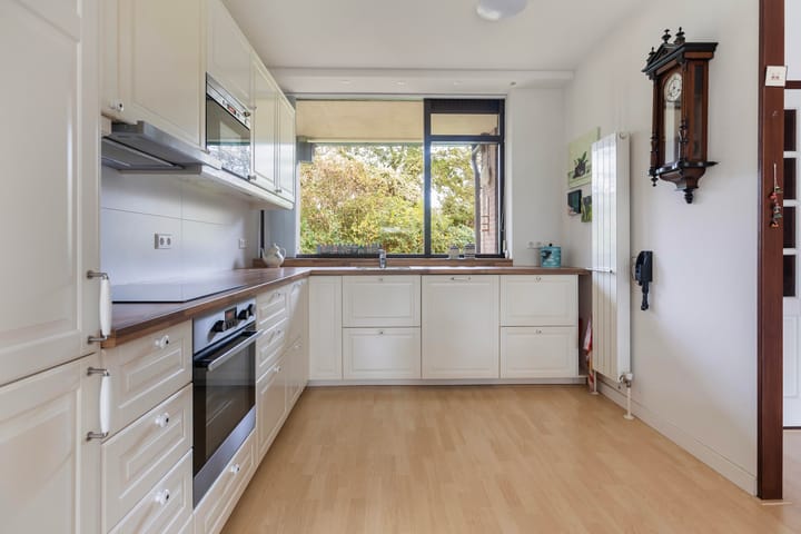 Photo 11 of Jane Addamsstraat 78