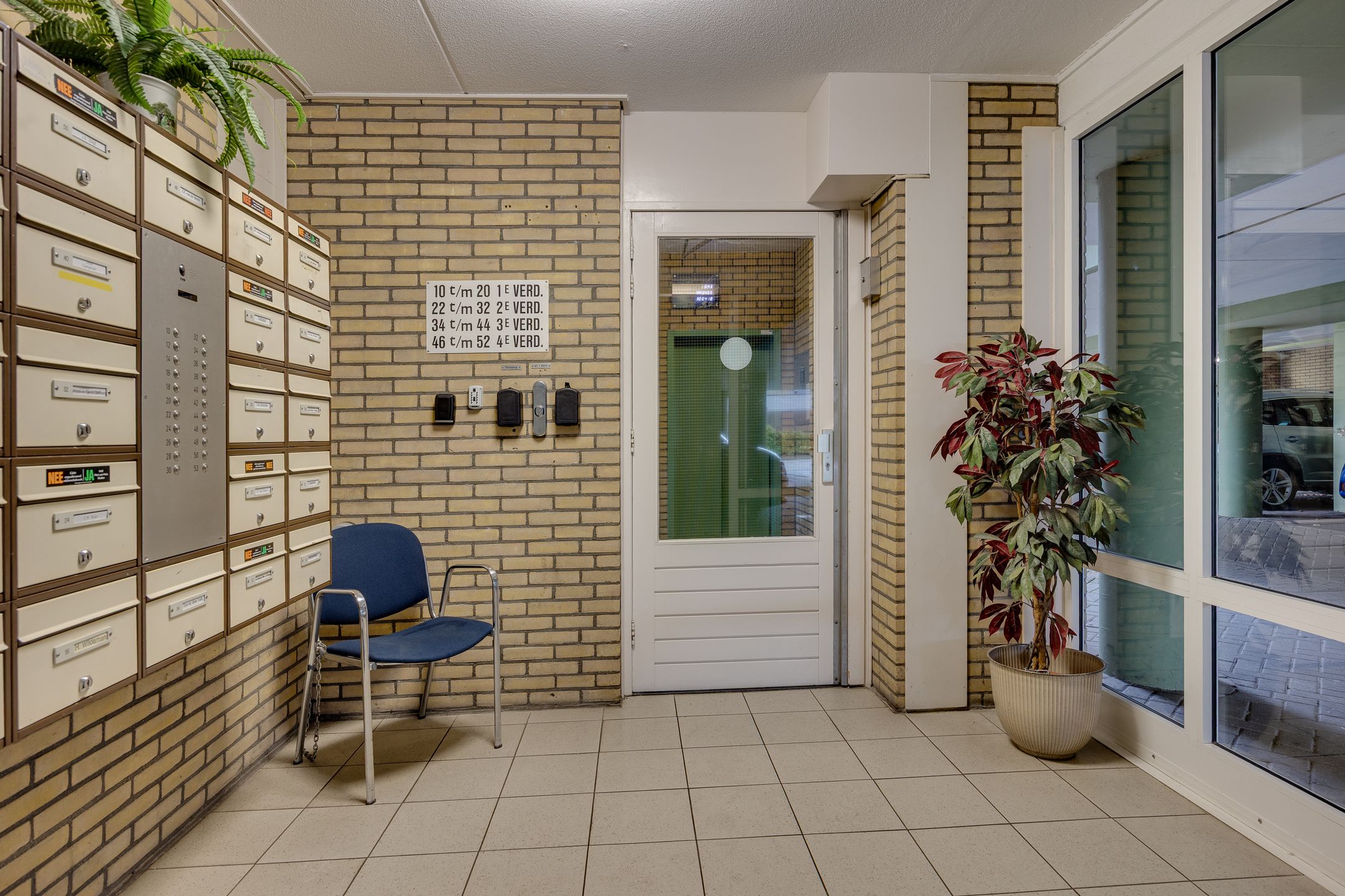 Foto 27 van Egger 46