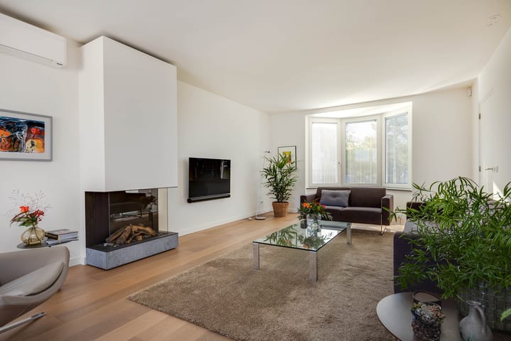 Foto 2 van Louisegroeveweg 1