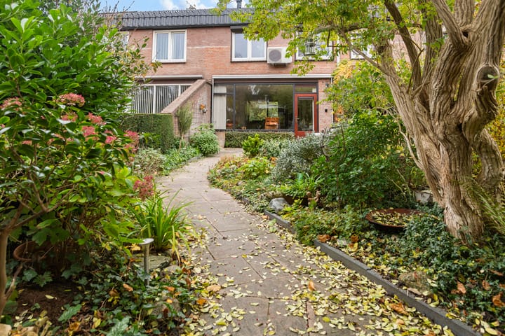 Photo 36 of Jane Addamsstraat 78