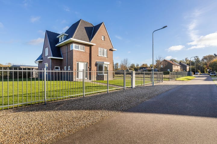 Photo 7 of Louisegroeveweg 1