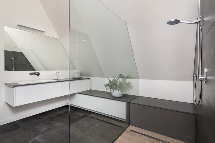 Photo 19 of Louisegroeveweg 1