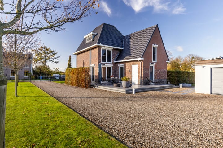 Photo 28 of Louisegroeveweg 1