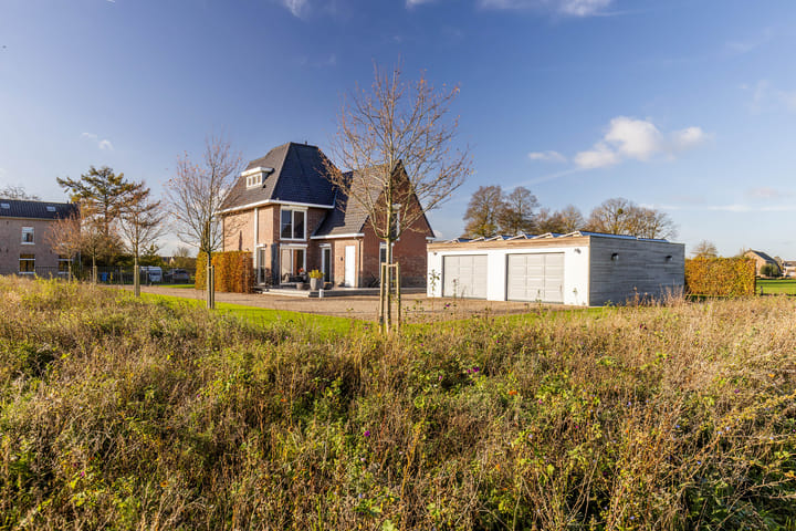 Photo 29 of Louisegroeveweg 1