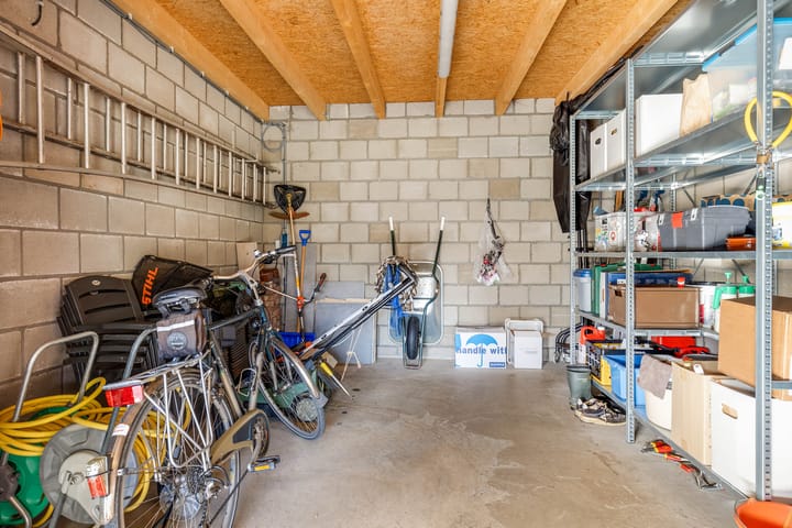 Photo 36 of Louisegroeveweg 1