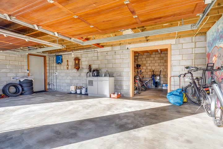 Photo 37 of Louisegroeveweg 1