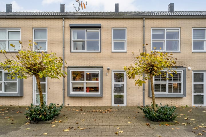 Photo 31 of Wilhelminastraat 128