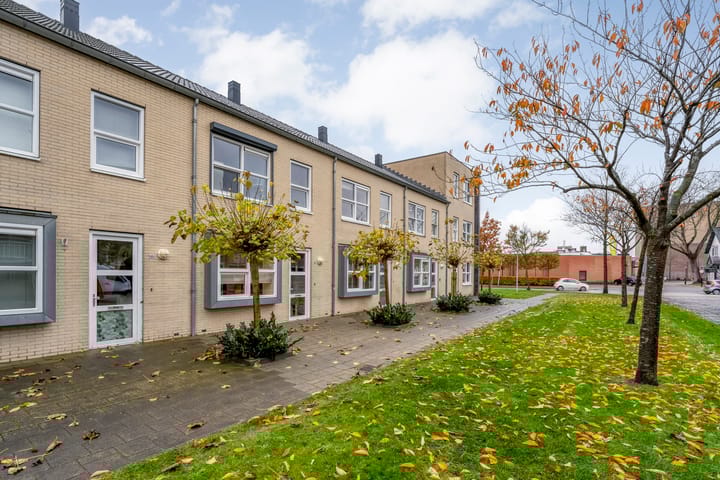 Photo 34 of Wilhelminastraat 128