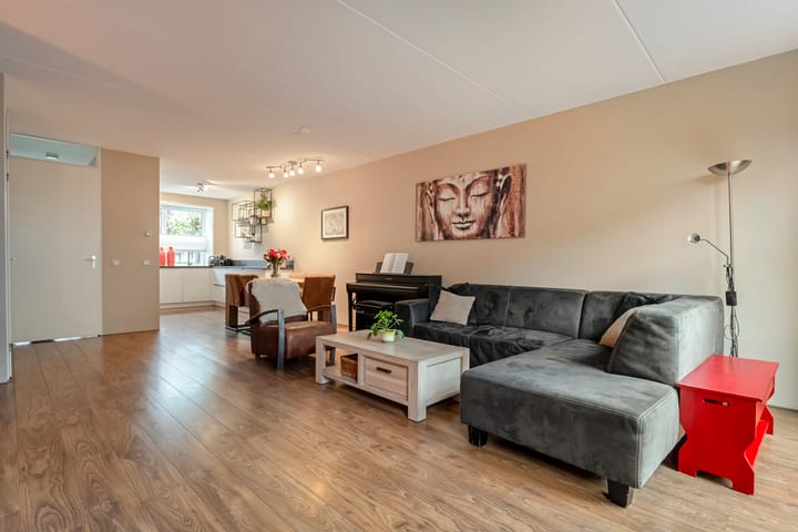 Photo 4 of Wilhelminastraat 128