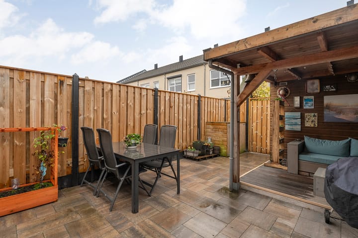 Photo 28 of Wilhelminastraat 128