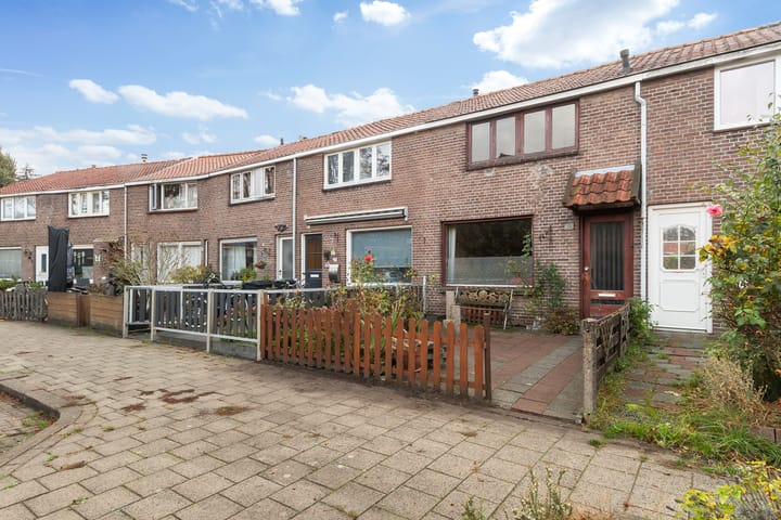 Photo 2 of Vincent van Goghstraat 12