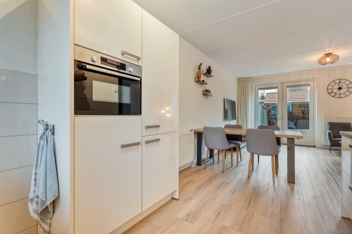 Foto 9 van Jongsmalaan 8