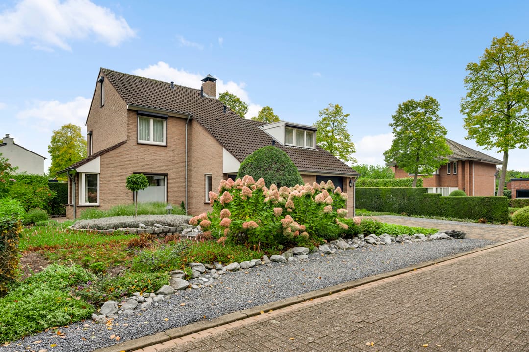 Photo 1 of Constantijnlaan 9