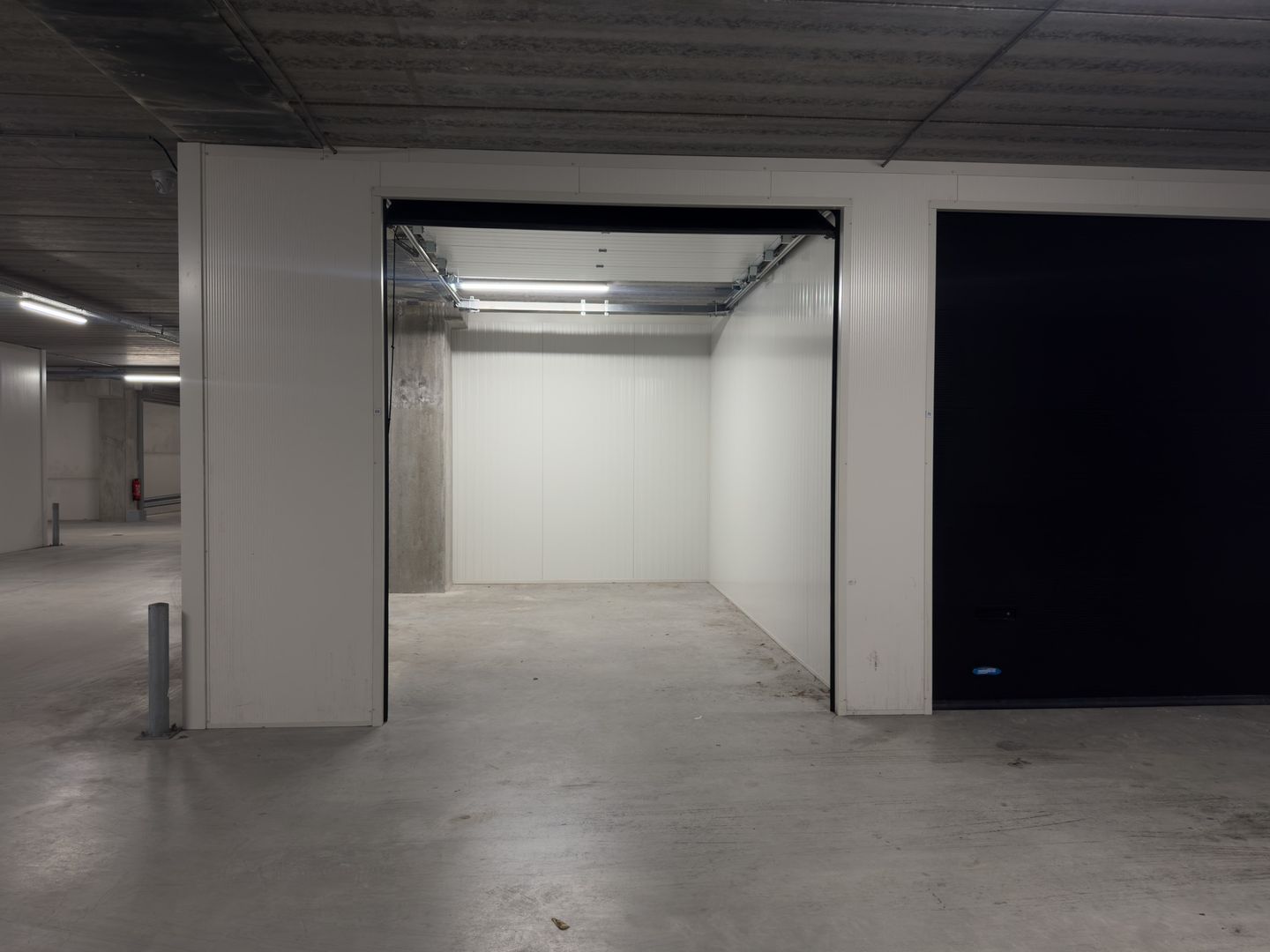 Bekijk foto 2 van Industrieweg 69-69