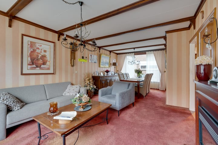 Photo 2 of Beukenlaan 34