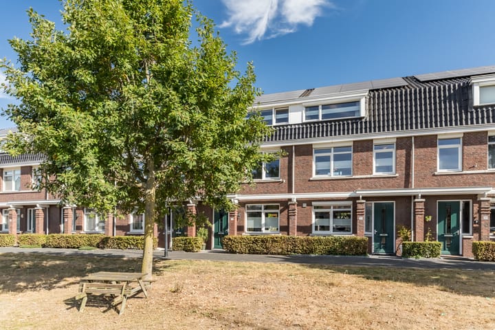 Photo 4 of Veenendaalstraat 111