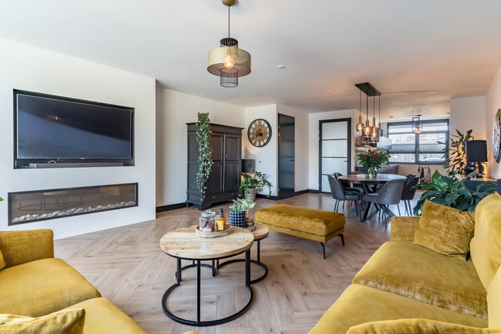 Photo 12 of Veenendaalstraat 111