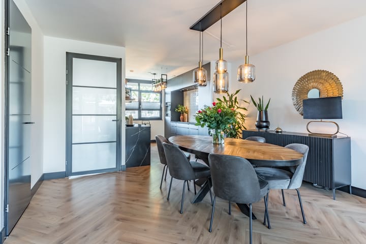 Photo 16 of Veenendaalstraat 111