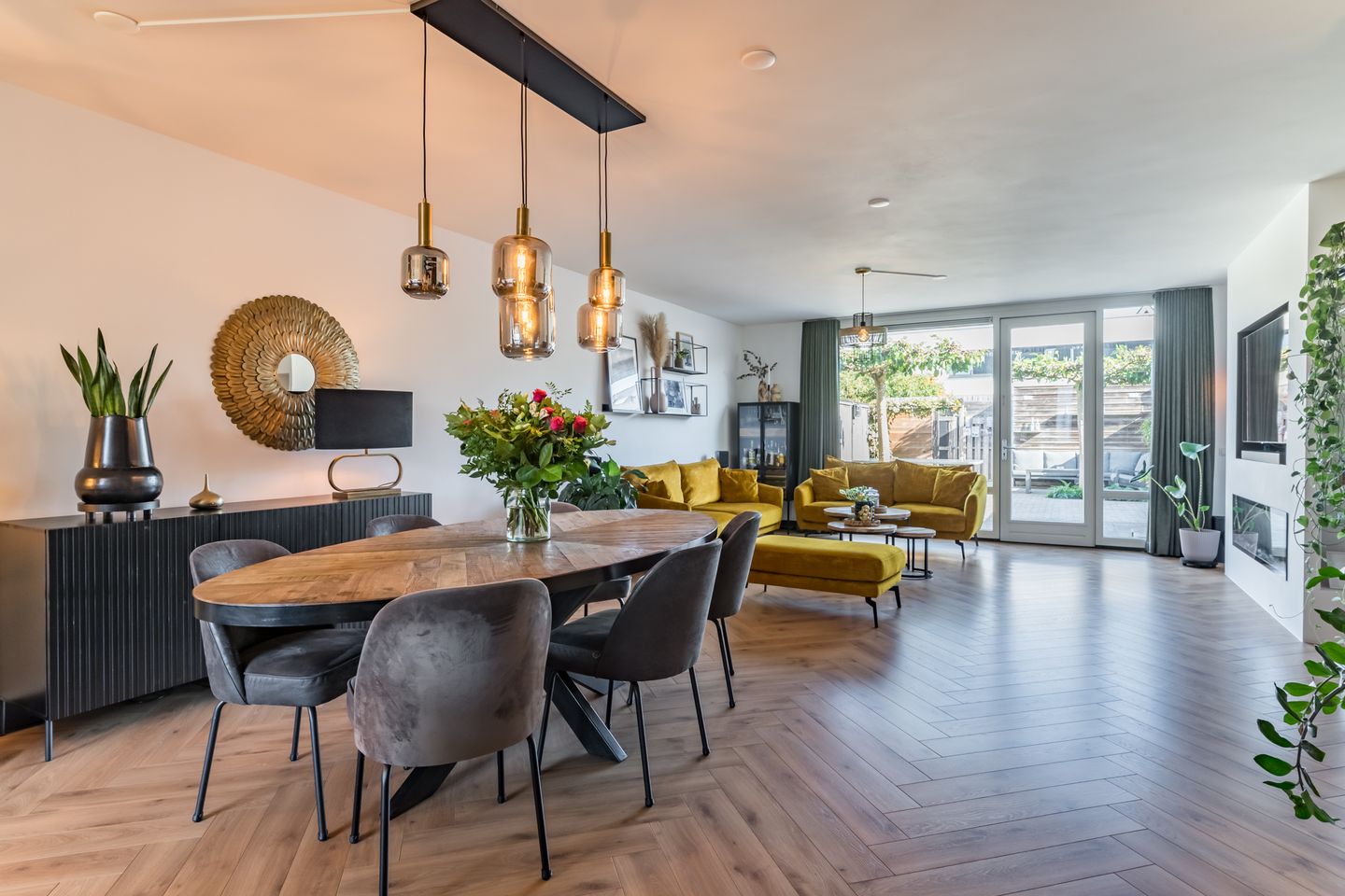 Photo 19 of Veenendaalstraat 111