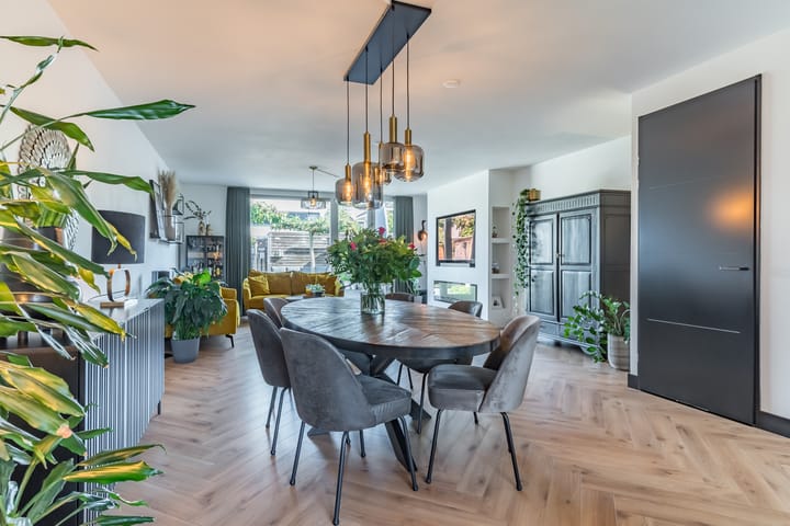 Photo 20 of Veenendaalstraat 111