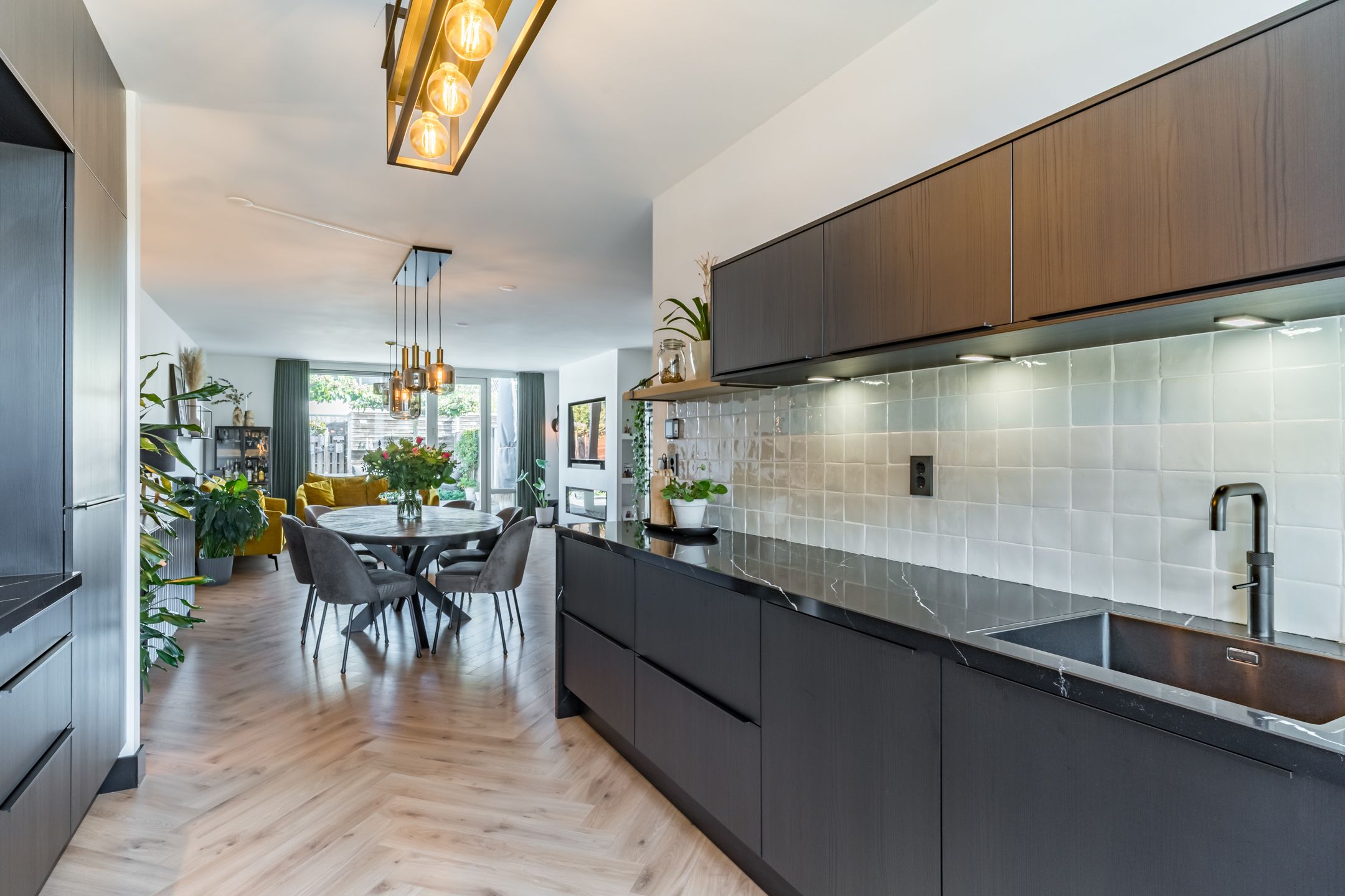 Photo 21 of Veenendaalstraat 111