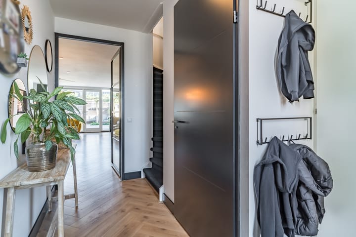 Photo 26 of Veenendaalstraat 111