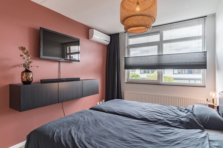 Photo 34 of Veenendaalstraat 111