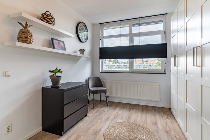 Photo 38 of Veenendaalstraat 111