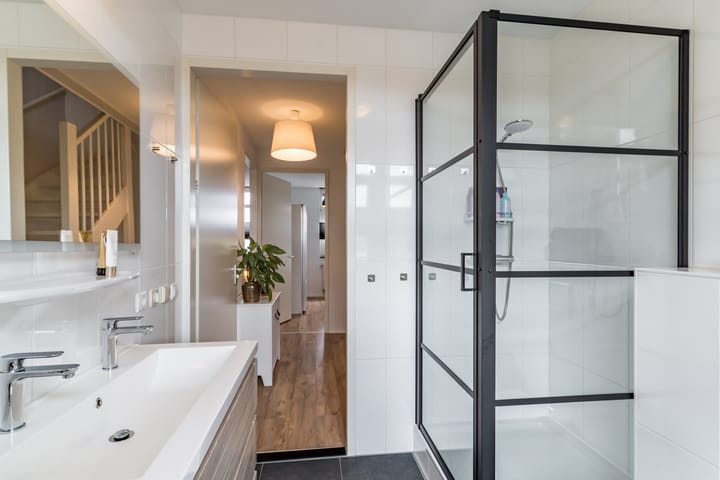 Photo 42 of Veenendaalstraat 111