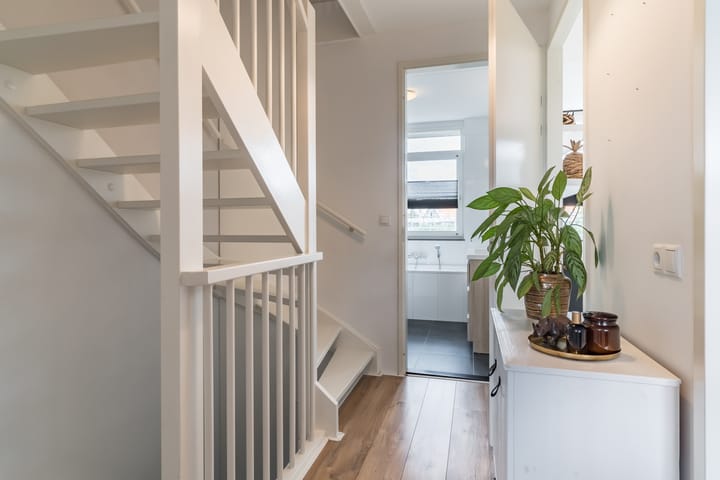 Photo 46 of Veenendaalstraat 111