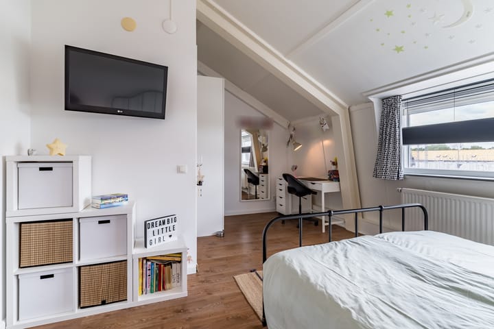 Photo 50 of Veenendaalstraat 111