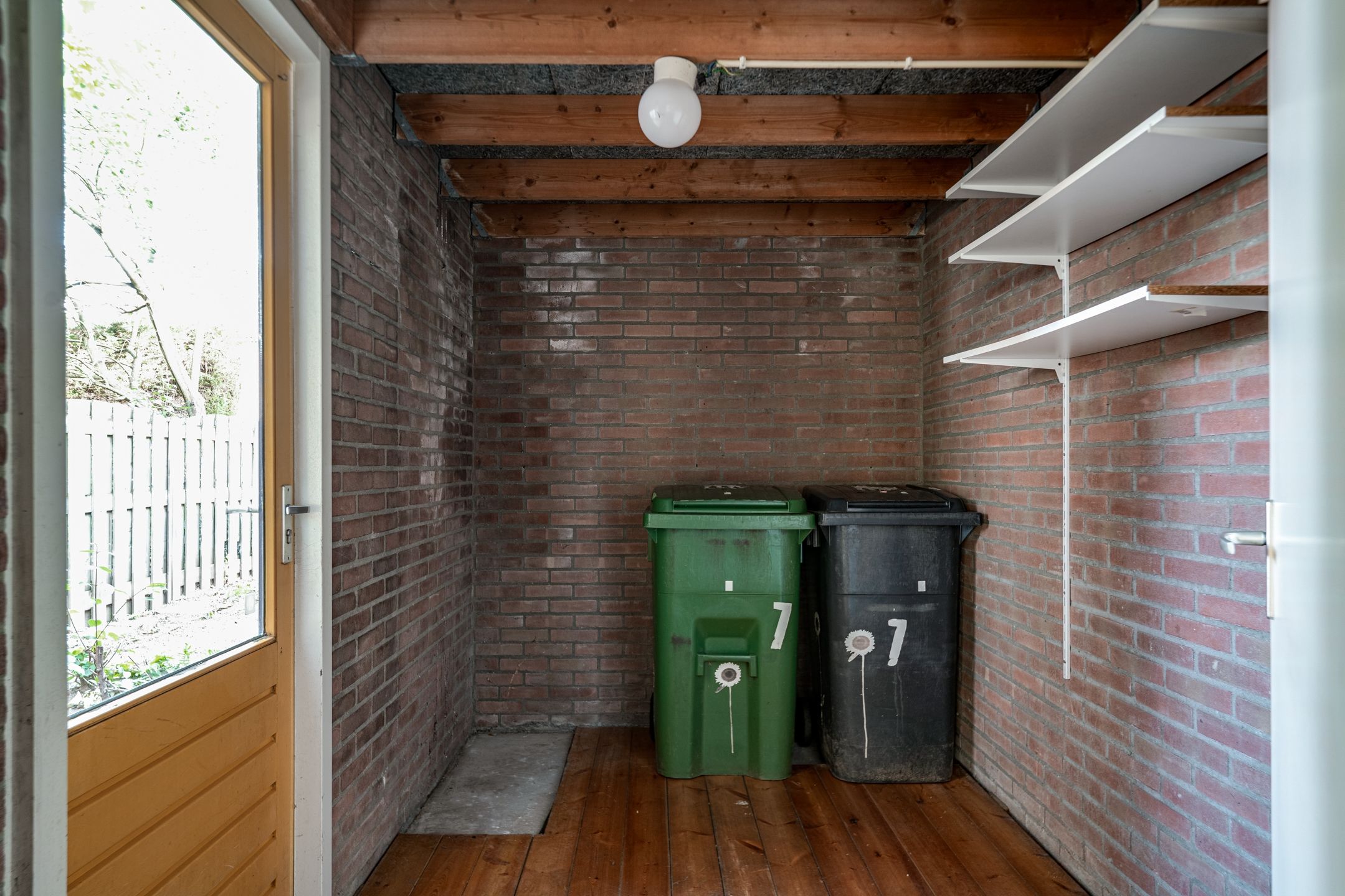 Photo 12 of Morgen 7