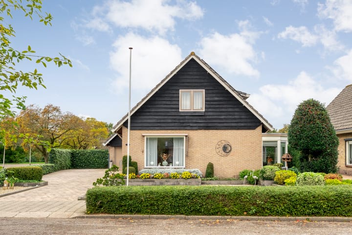 Photo 7 of Pinksterbloemstraat 13