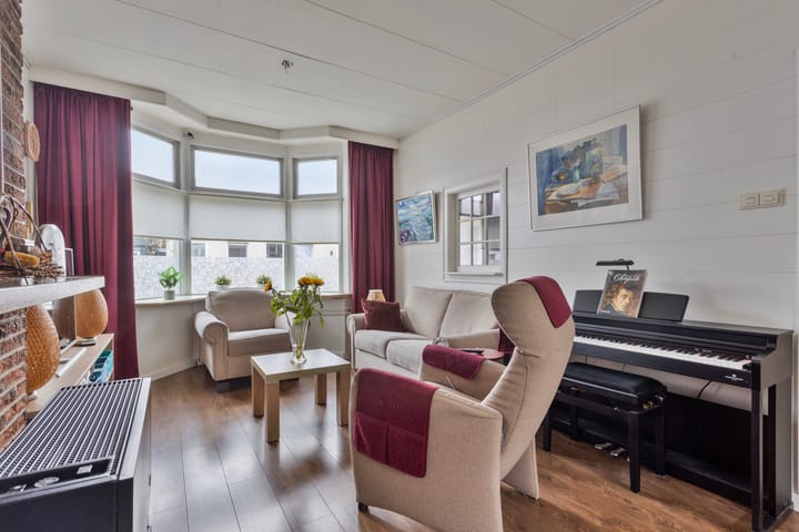 Foto 4 van Klokbaai 25