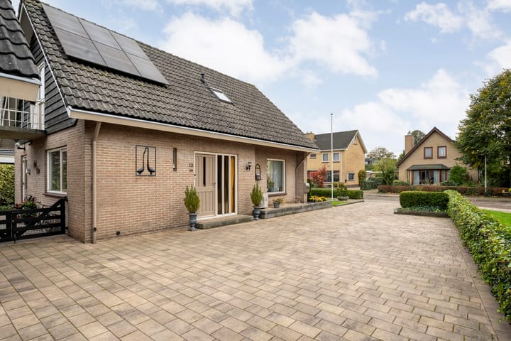 Photo 12 of Pinksterbloemstraat 13