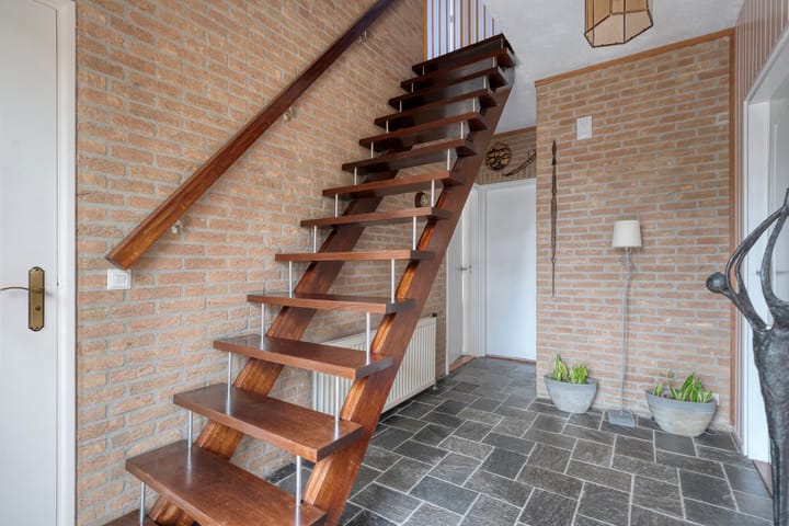 Photo 15 of Pinksterbloemstraat 13