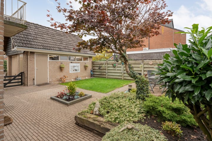 Photo 47 of Pinksterbloemstraat 13