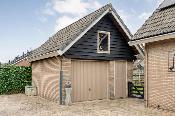 Photo 50 of Pinksterbloemstraat 13