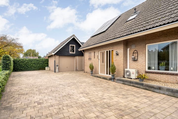 Photo 53 of Pinksterbloemstraat 13