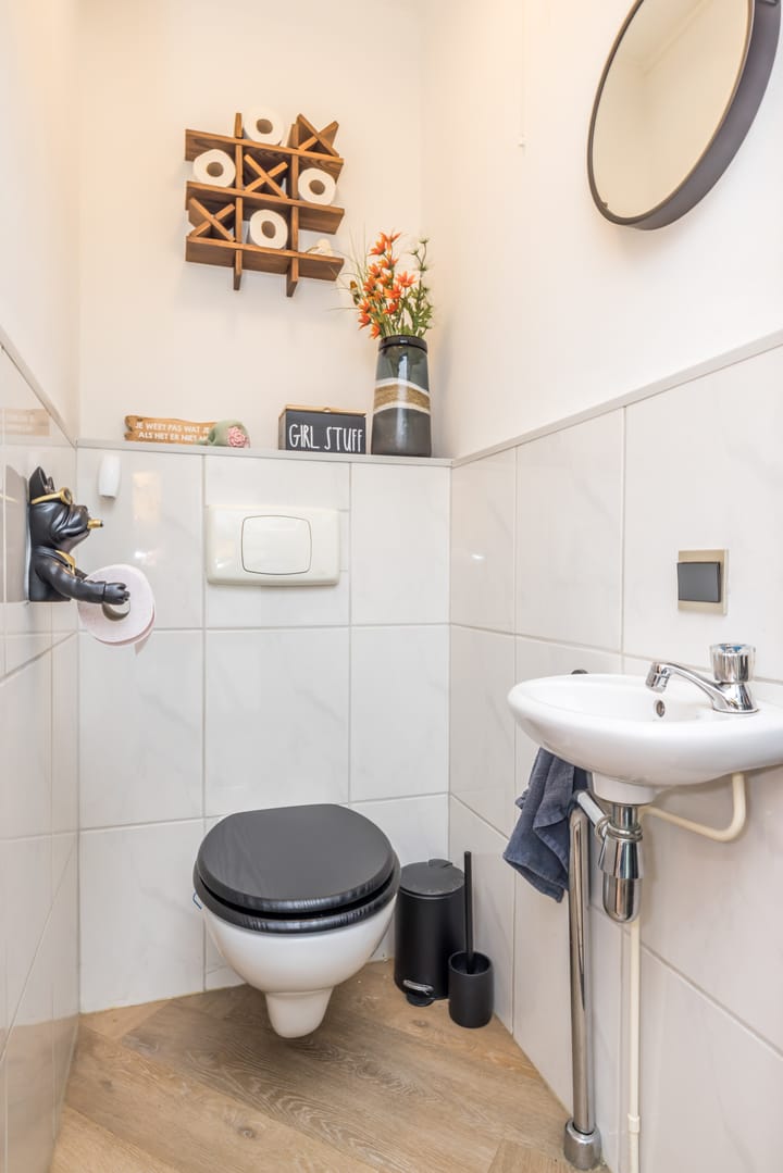 Photo 17 of Maar 1-A