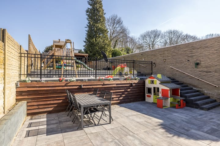 Photo 31 of Maar 1-A