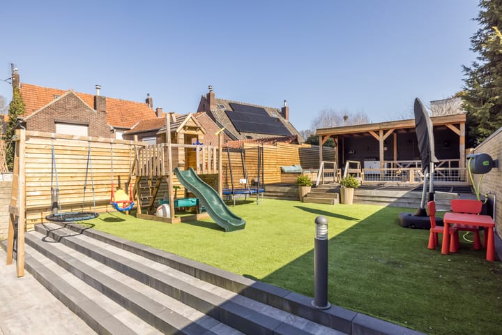 Photo 32 of Maar 1-A