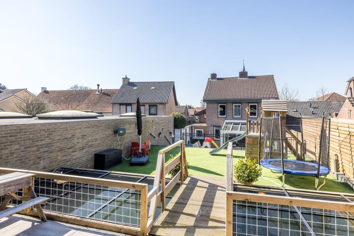 Photo 38 of Maar 1-A