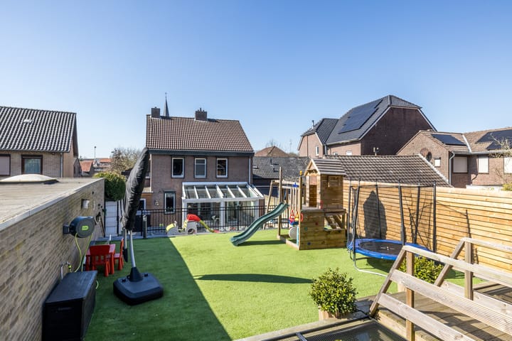 Photo 39 of Maar 1-A