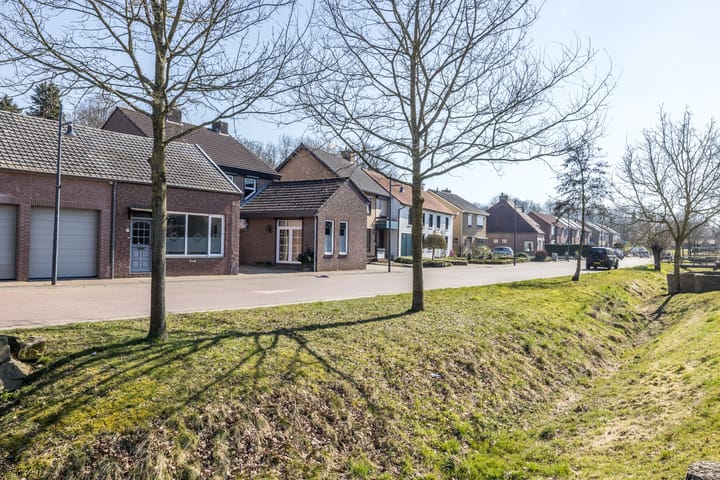 Photo 47 of Maar 1-A